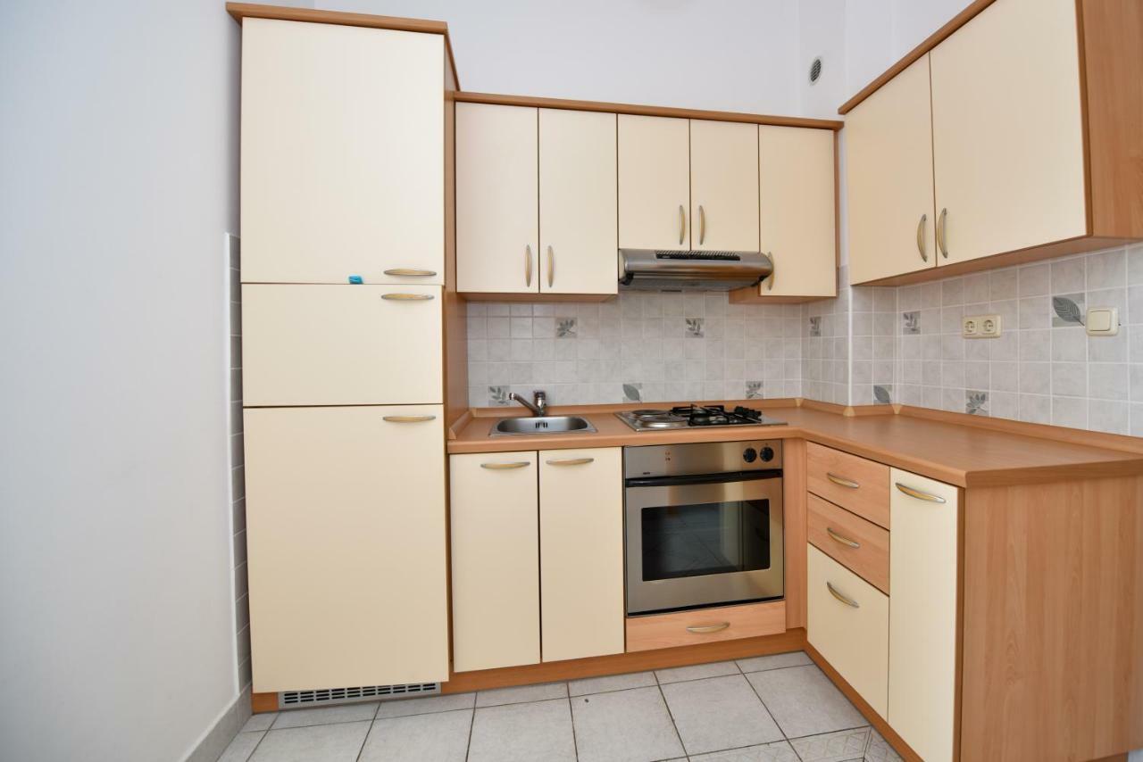 Milka Appartements 스타라 노발랴 외부 사진